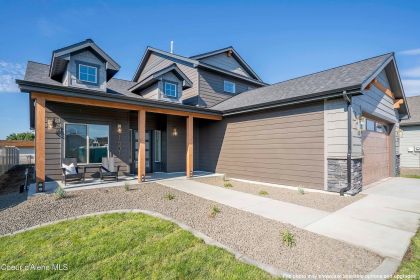 NEW 3 BED & 2.5 BATH HOME IN POST FALLS