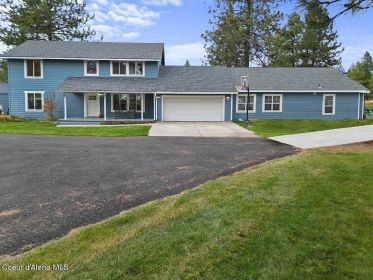 5 BED & 4 BATH NORTH IDAHO HOMESTEAD