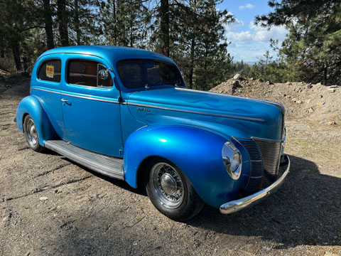 1940 FORD DELUXE
