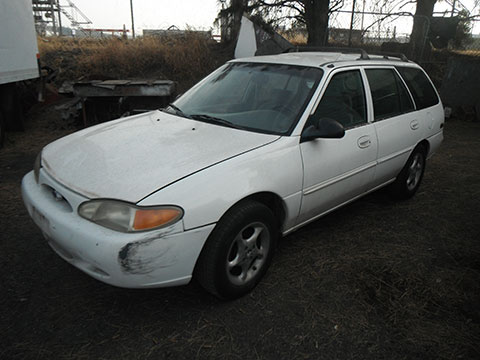 1998 FORD ESCORT SE 