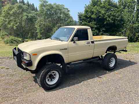 1983 TOYOTA PICKUP 4x4