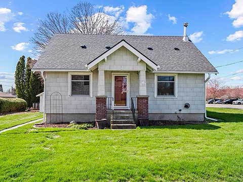 1.5 STORY CRAFTSMAN BUNGALOW 1.5 STORY CRAFTSMAN BUNGALOW