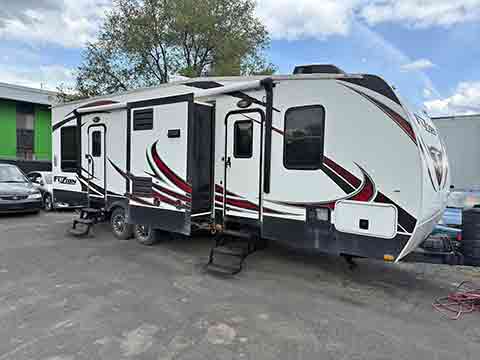 2014 KEYSTONE FUSION TOY HAULER 2014 KEYSTONE FUSION TOY HAULER