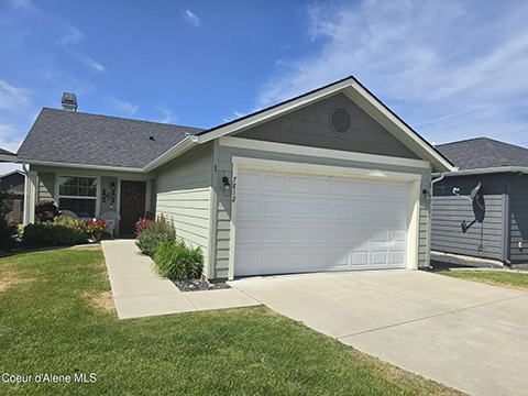 WELCOME TO BEAUTIFUL, GATED, PRIVATE LAKE COMMUNITY WELCOME TO BEAUTIFUL, GATED, PRIVATE LAKE COMMUNITY