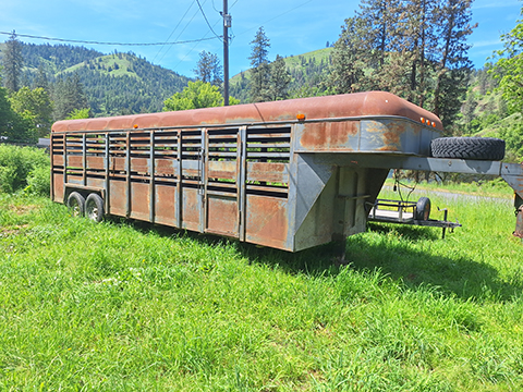 1978 STOCK TRAILER 30’ GOOSENECK 1978 STOCK TRAILER 30’ GOOSENECK