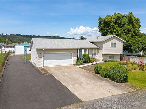 AMAZING HOME ALL READY FOR NEW OWNERS! AMAZING HOME ALL READY FOR NEW OWNERS!