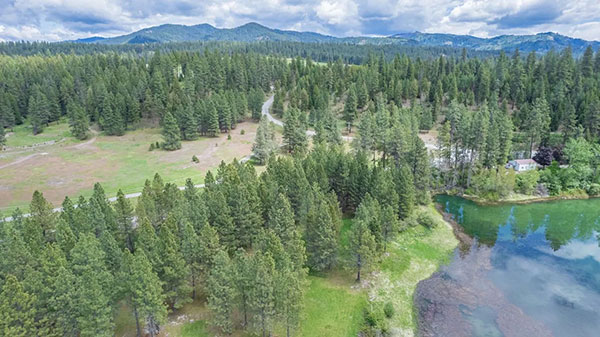 5 ACRES OF PRIMARY WATER FRONT ON THE PEND OREILLE RIVER 5 ACRES OF PRIMARY WATER FRONT ON THE PEND OREILLE RIVER