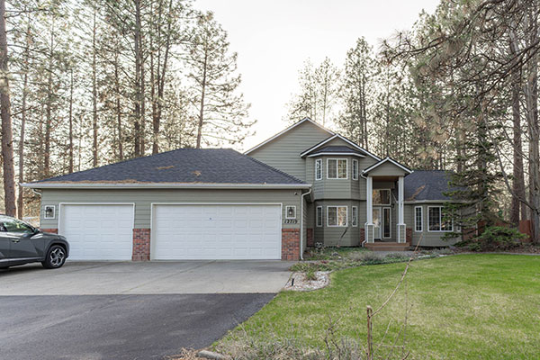 SELLER OFFERING $10,000 TOWARDS BUYER'S CLOSING COSTS! SELLER OFFERING $10,000 TOWARDS BUYER'S CLOSING COSTS!
