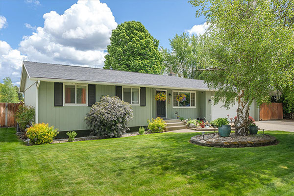 INCLUDES HOME WARRANTY & 1 YEAR INTEREST RATE BUYDOWN! INCLUDES HOME WARRANTY & 1 YEAR INTEREST RATE BUYDOWN!