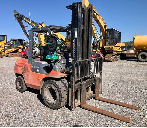 2013 TOYOTA 7FGU45 9000LB PNEUMATIC TIRE FORKLIFT 2013 TOYOTA 7FGU45 9000LB PNEUMATIC TIRE FORKLIFT