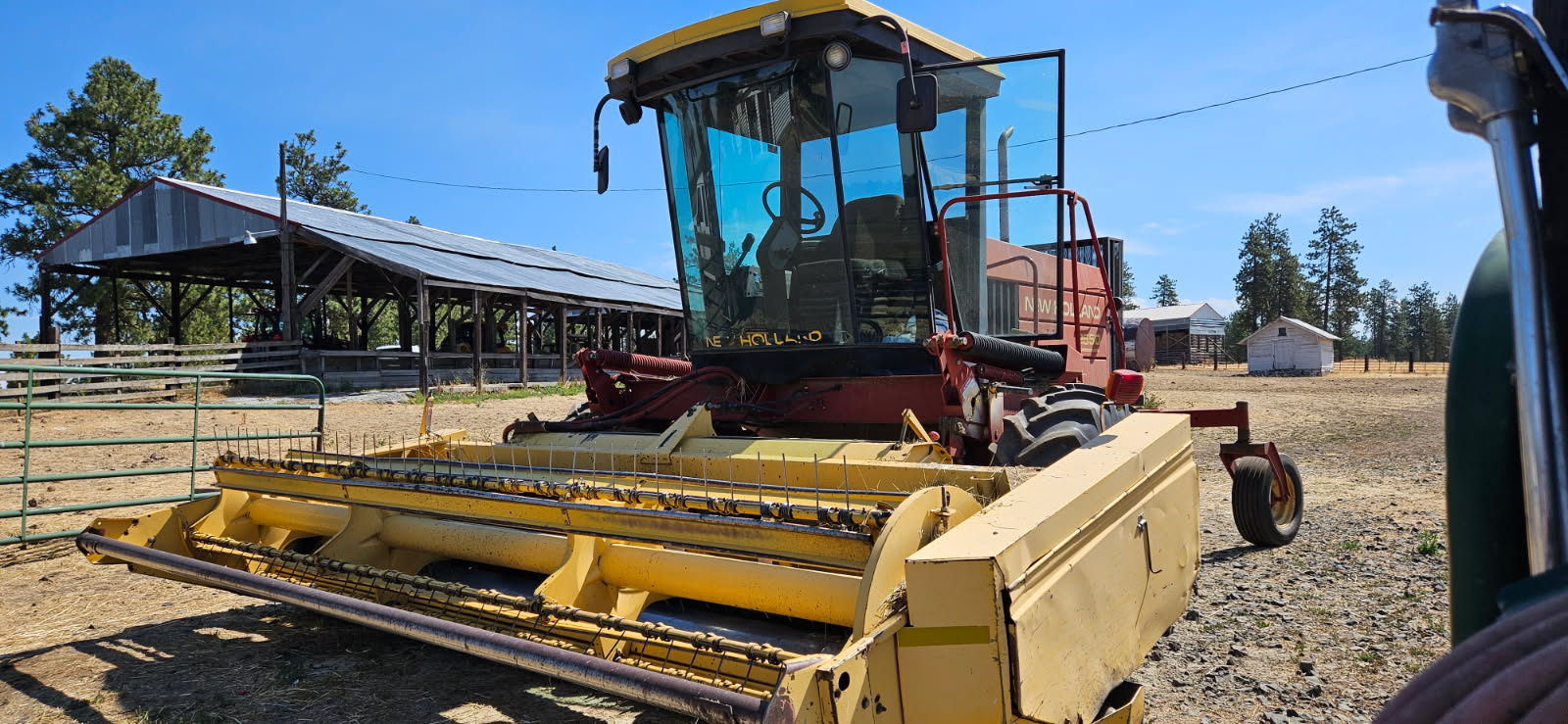 NEW HOLLAND 2550 DEISEL SWATHER NEW HOLLAND 2550 DEISEL SWATHER