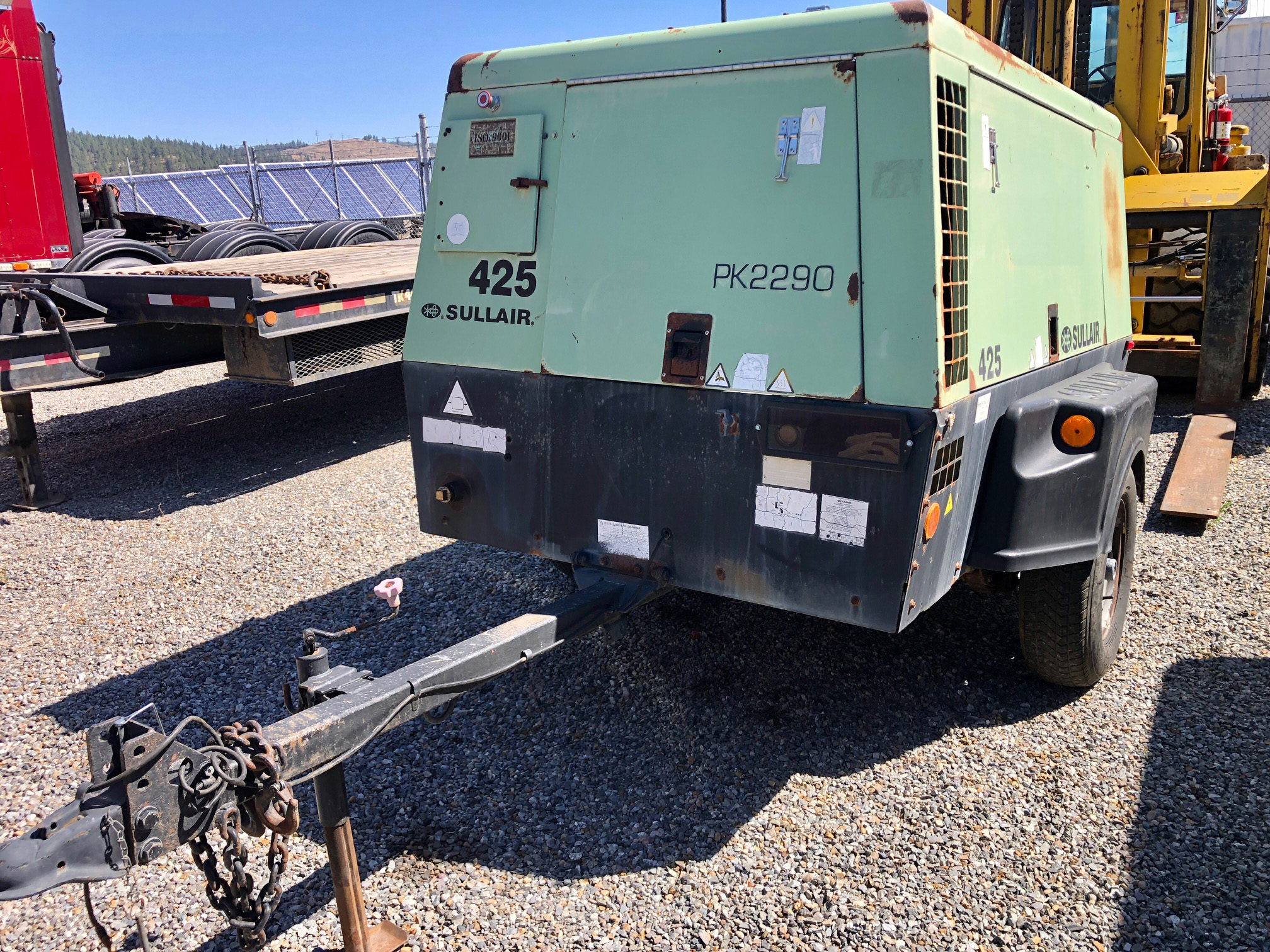 2009 SULLAIR 425CFM TOWABLE AIR COMPRESSOR 2009 SULLAIR 425CFM TOWABLE AIR COMPRESSOR