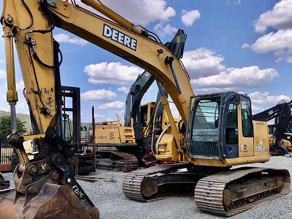 2007 JOHN DEERE 225C LC EXCAVATOR 2007 JOHN DEERE 225C LC EXCAVATOR