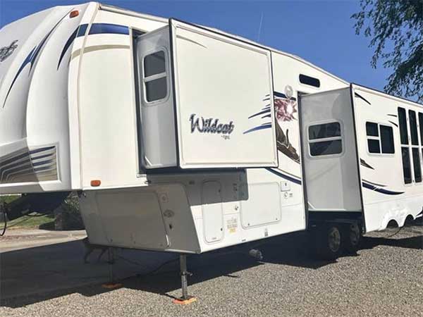 2011 29' WILDCAT BY FOREST RIVER 5TH WHEEL 2011 29' WILDCAT BY FOREST RIVER 5TH WHEEL