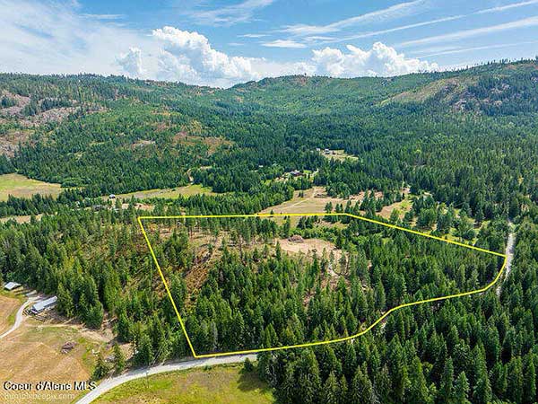 15+ ACRES IN SAGLE IDAHO 15+ ACRES IN SAGLE IDAHO