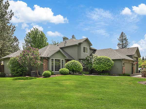 IMMACULATE GLENEDEN HOME IN THE MEAD SCHOOL DISTRICT IMMACULATE GLENEDEN HOME IN THE MEAD SCHOOL DISTRICT