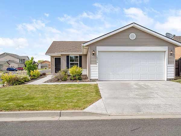 OPEN HOUSE SATURDAY, AUGUST 30, 11AM-1PM OPEN HOUSE SATURDAY, AUGUST 30, 11AM-1PM