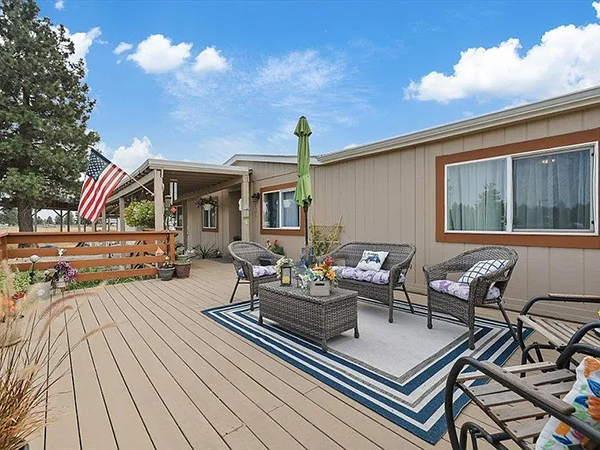 HORSE READY! 5.56 ACRE RETREAT IN DEER PARK HORSE READY! 5.56 ACRE RETREAT IN DEER PARK