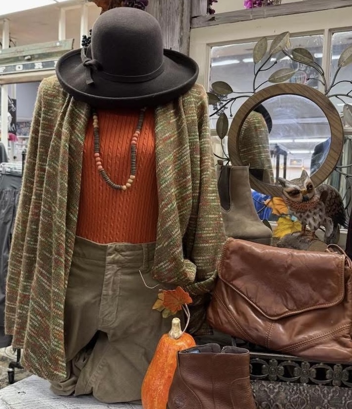 IT'S STARTING TO LOOK LIKE FALL AT DISCOVERY SHOP! IT'S STARTING TO LOOK LIKE FALL AT DISCOVERY SHOP!
