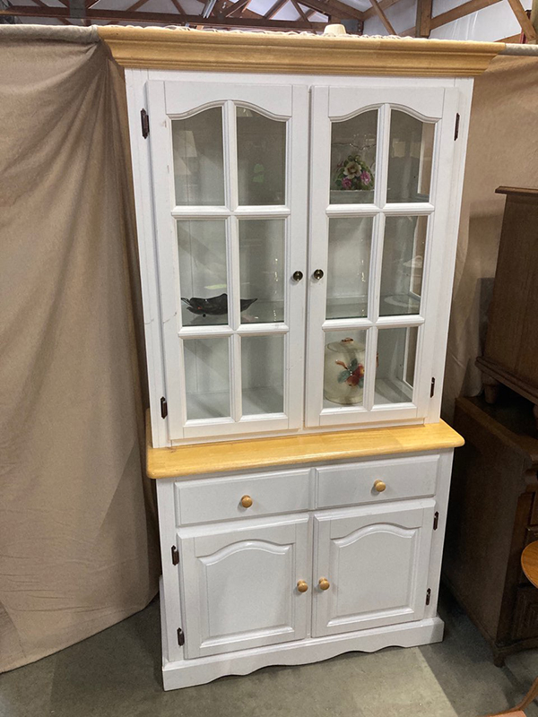 ESTATE ITEMS, SHOP & VINTAGE ESTATE ITEMS, SHOP & VINTAGE