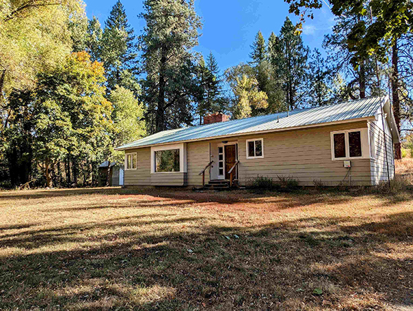 RANCHER THAT SITS ON 10 BEAUTIFUL ACRES RANCHER THAT SITS ON 10 BEAUTIFUL ACRES