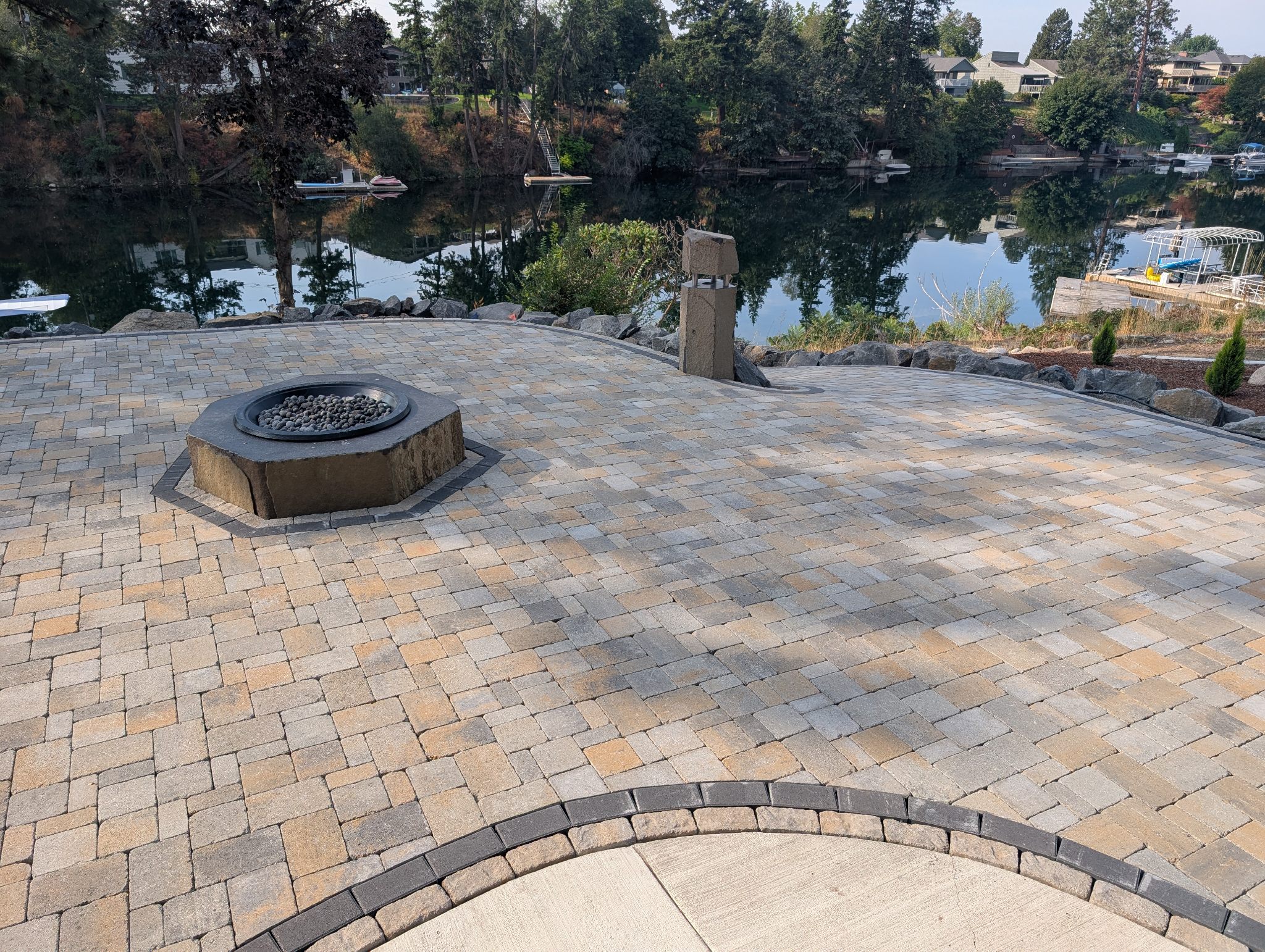 INTERLOCK HARDSCAPE INTERLOCK HARDSCAPE