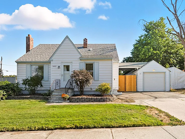 WELCOME TO THIS CHARMING 4-BEDROOM, 2-BATH HOME WELCOME TO THIS CHARMING 4-BEDROOM, 2-BATH HOME