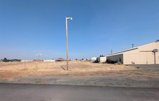 AIRWAY HEIGHTS - TWO LOTS SIDE BY SIDE, FRONTS LUNDSTROM AIRWAY HEIGHTS - TWO LOTS SIDE BY SIDE, FRONTS LUNDSTROM