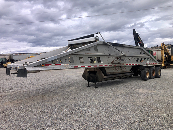 1996 TRAIL KING 43' TRI-AXLE WINDROW BELLY DUMP 1996 TRAIL KING 43' TRI-AXLE WINDROW BELLY DUMP