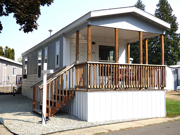 TINY HOME IN A FANTASTIC SPOKANE VALLEY 55+ PARK TINY HOME IN A FANTASTIC SPOKANE VALLEY 55+ PARK