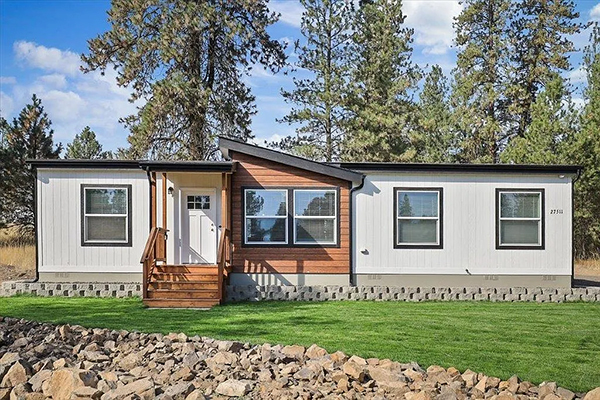 JUST LISTED AT AN AFFORDABLE PRICE $349,000! JUST LISTED AT AN AFFORDABLE PRICE $349,000!