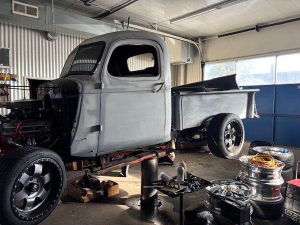 1946 CHEVY HALF PAD SHORT BOX STROKER 1946 CHEVY HALF PAD SHORT BOX STROKER
