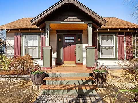 BEAUTIFULLY UPDATED WHIMSICAL 3 BED, 2 BATH GARLAND HOME BEAUTIFULLY UPDATED WHIMSICAL 3 BED, 2 BATH GARLAND HOME