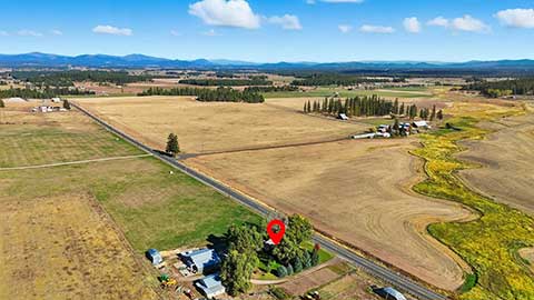 CHARMING COUNTRY HOME WITH HUGE DREAM SHOP! CHARMING COUNTRY HOME WITH HUGE DREAM SHOP!