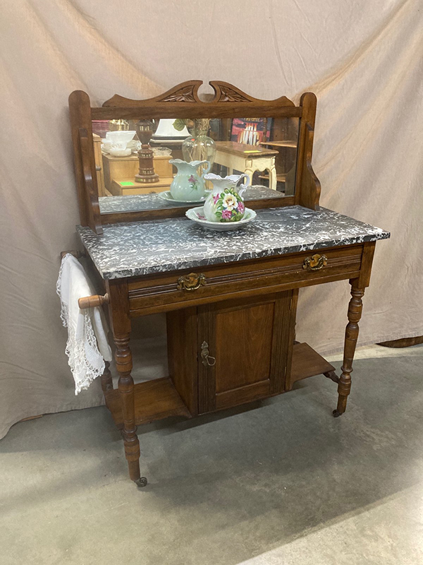 VINTAGE/ ANTIQUE/ ESTATE FURNITURE VINTAGE/ ANTIQUE/ ESTATE FURNITURE