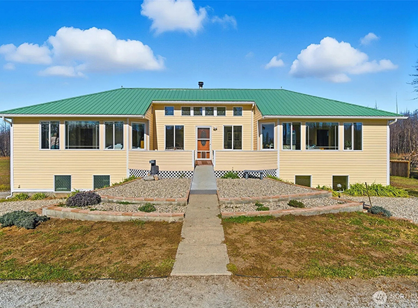 ENJOY PEACEFUL LIVING ON 10 LEVEL ACRES IN ELK ENJOY PEACEFUL LIVING ON 10 LEVEL ACRES IN ELK