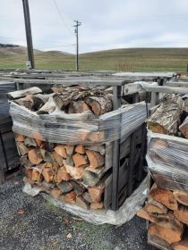 FIREWOOD MIXED CEDAR, FIR & PINE CUT & SPLIT FOR PICKUP