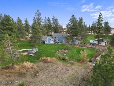 5 BED & 4 BATH NORTH IDAHO HOMESTEAD