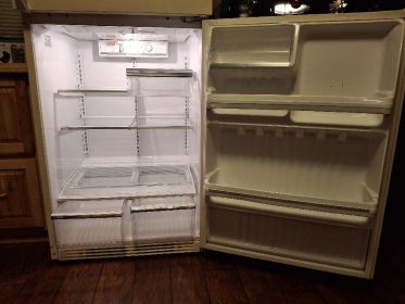 USED GE TOP FREEZER/ REFRIGERATOR 